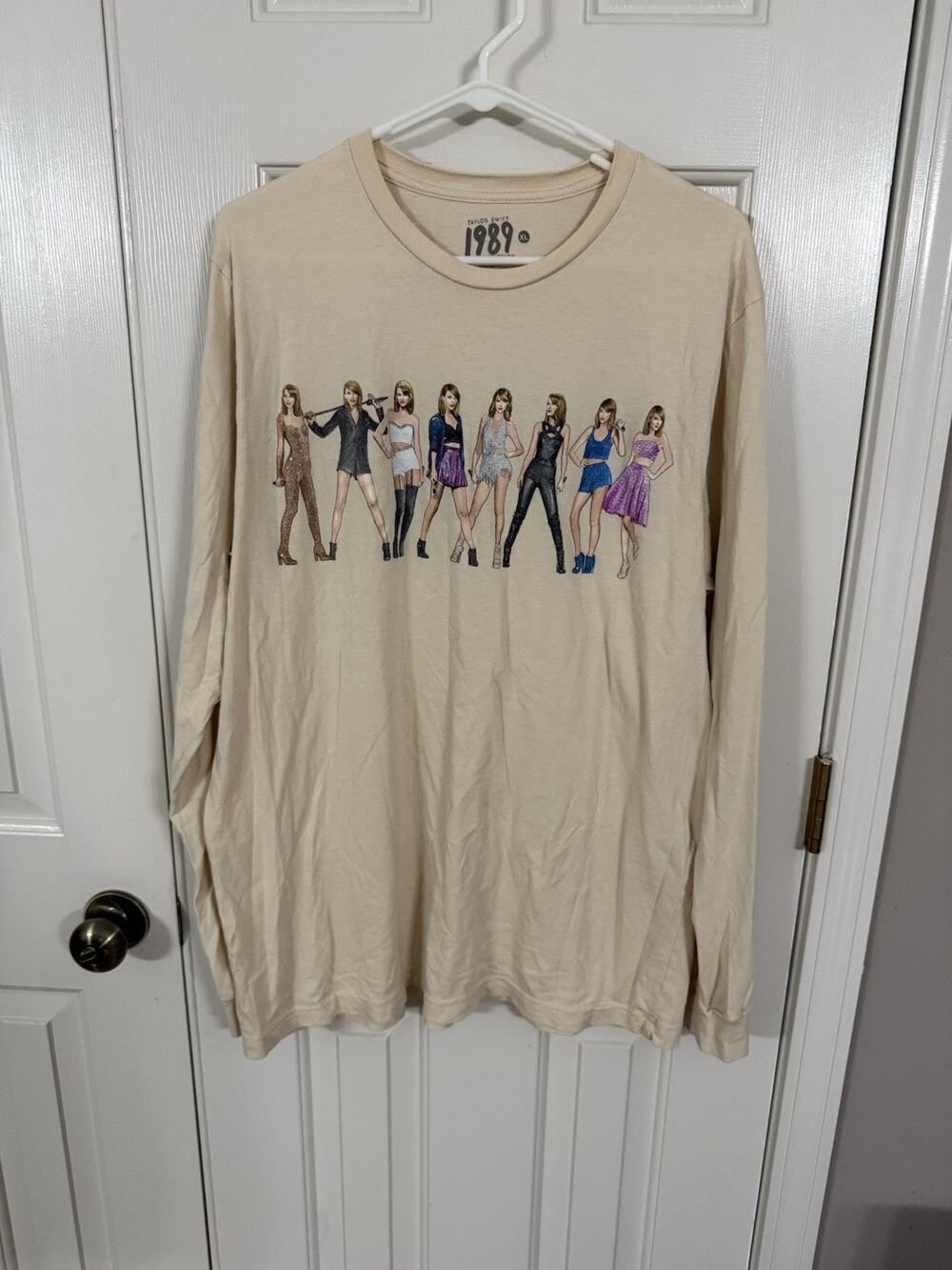 Taylor Swift 1989 Taylor’s Version Cream Long Sleeve Shirt Size XL Eras Graphic